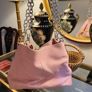 Coach shoulder bag still in good condition 💖